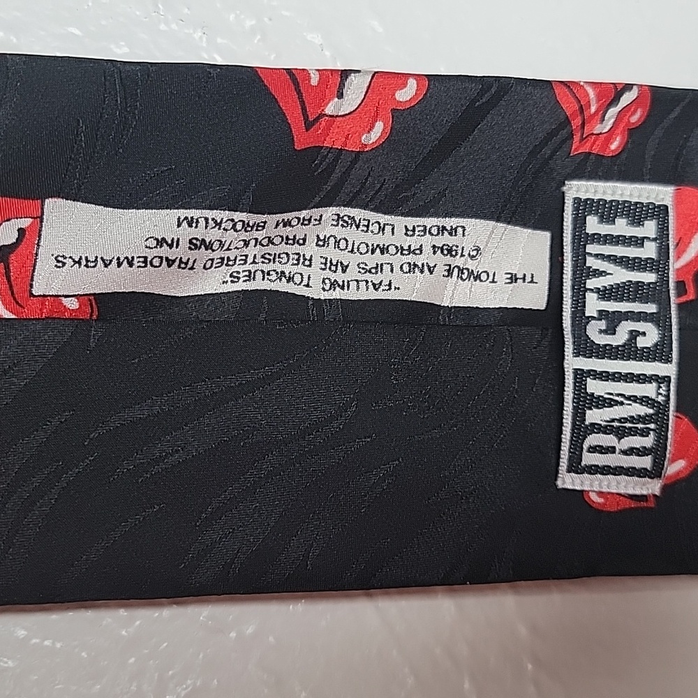 Original Vintage 1994 Rolling Stones Falling Tongues Tie by Brockum - Picture 3 of 5